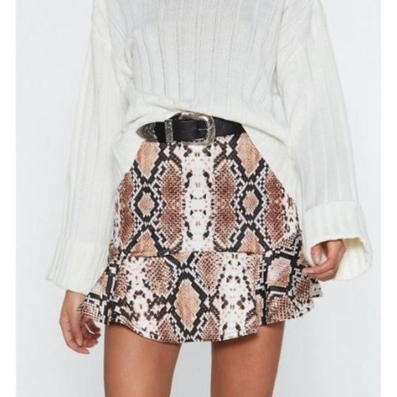 NWT NASTY GAL Snake skin Skirt  Size 4 - Picture 1 of 5